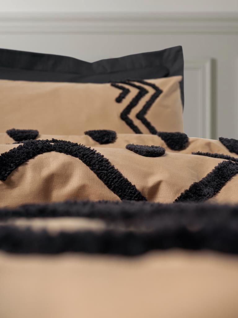 Cotton Box Puf Nakışlı Ranforce Çift Kişilik Nevresim Takımı Elio Bakır Siyah